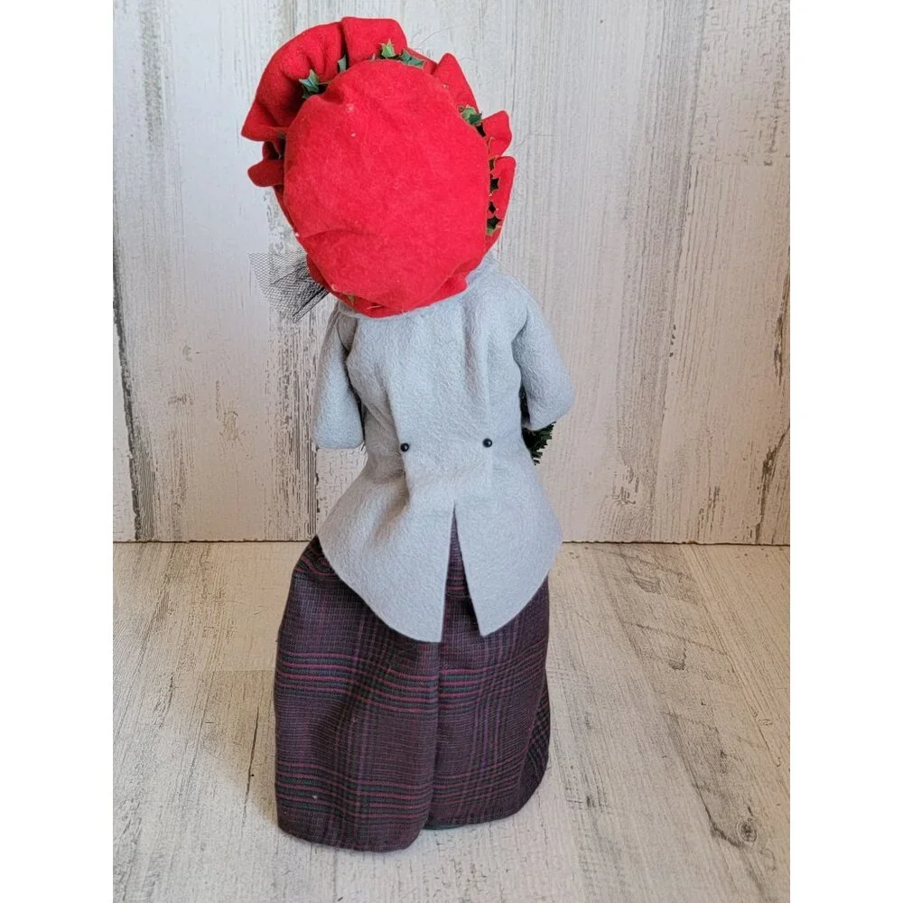vintage Byers 2001 wreath woman‎ caroler vintage xmas figure